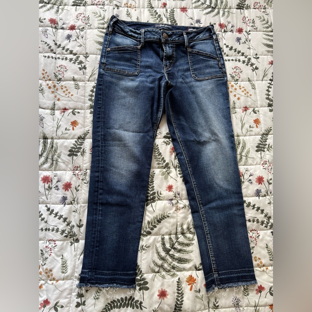 Silver Jeans Dark Blue Distressed Crop Fray Suki Women's Jeans